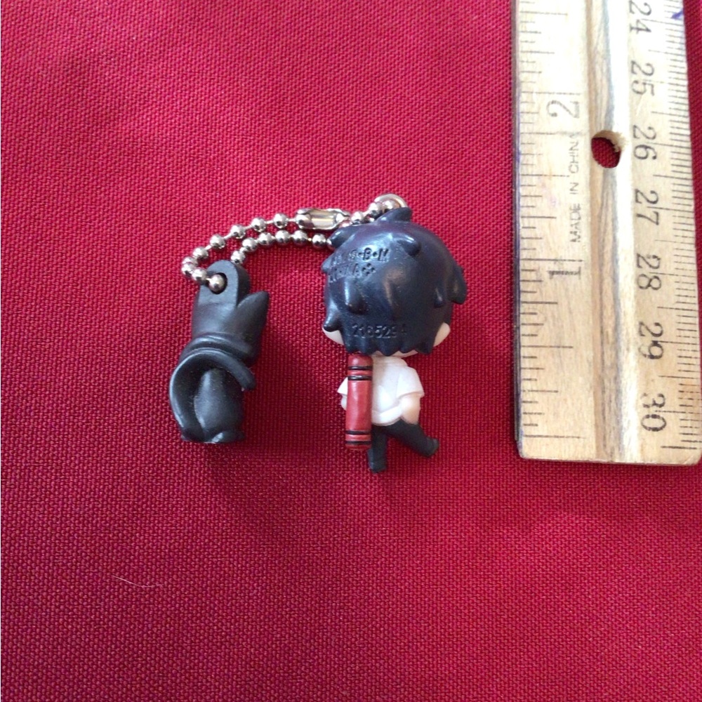 Little anime keychain /figure thing - Picture 2 of 5